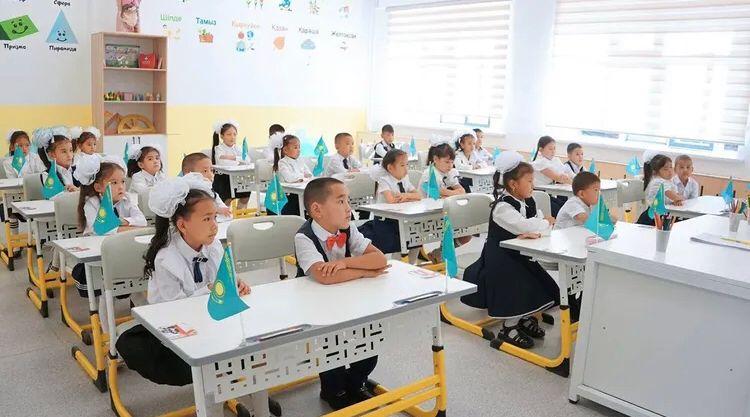 "Келешек мектептері"