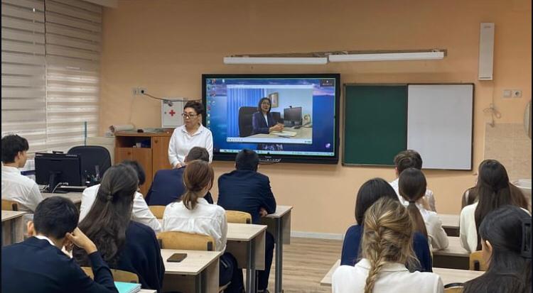 Кәсіби бағдар беру жұмысы аясында гимназияның 11 сынып оқушыларымен кездесуі. Встреча с учащимися 11 классов гимназии  в рамках профориентационной работы.