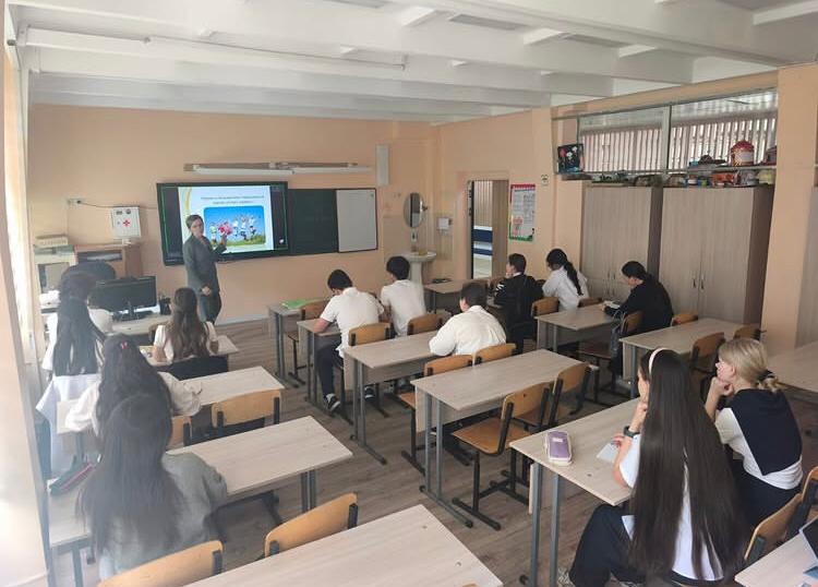 Демалыс кезеңіндегі қауіпсіздік техникасы бойынша нұсқама. Инструктаж по технике безопасности на период летних каникул.